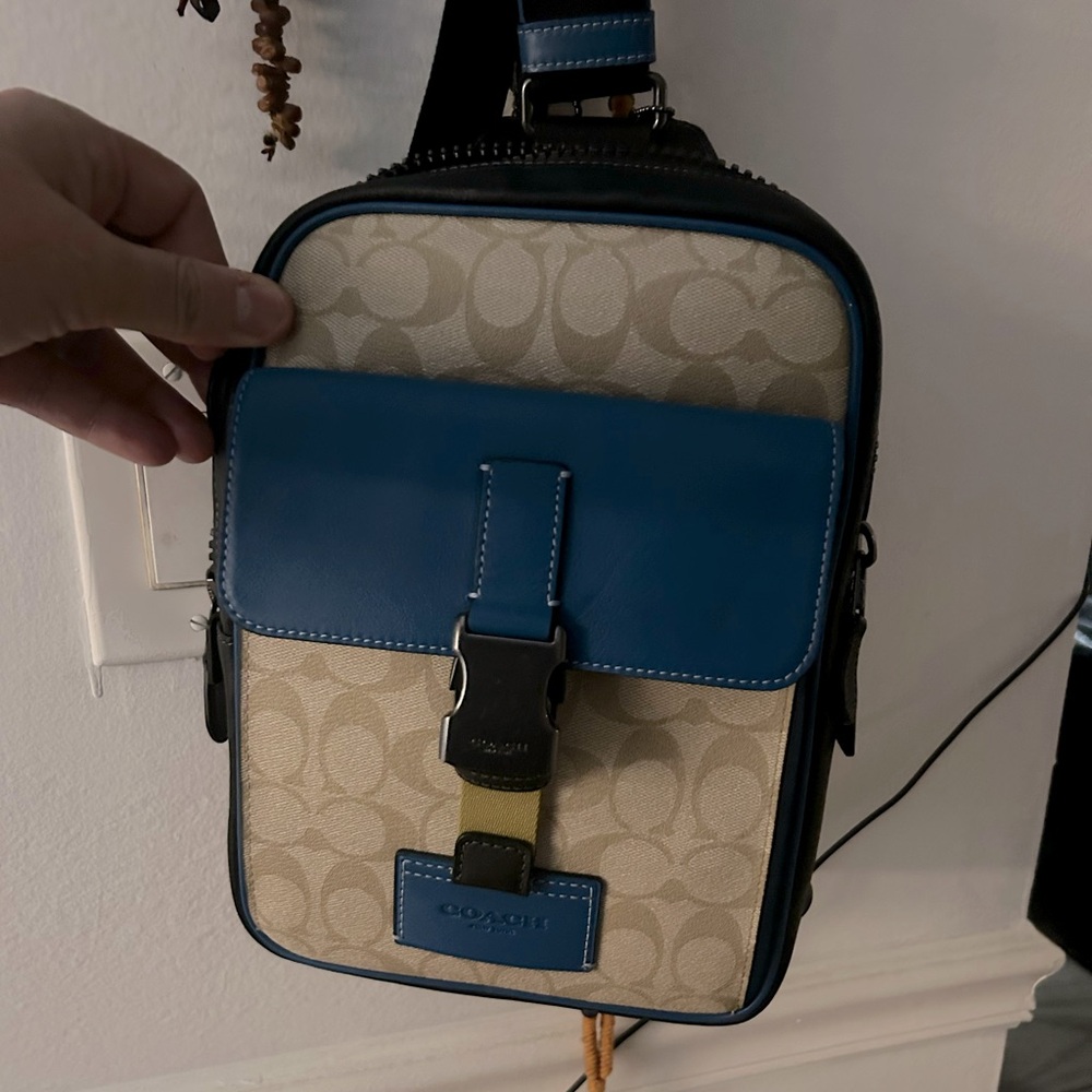 Coach Track Pack In Colorblock Signature Canvas Light Khaki Blue Jay Multi CH117